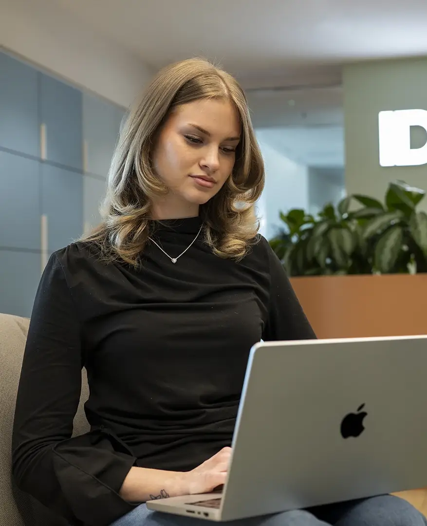 Services_Hero_B_mobil