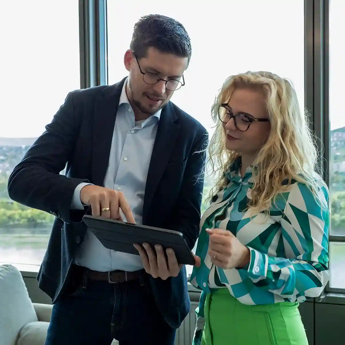 szolgaltatasok_hatter